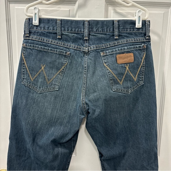 Wrangler Retro Men’s Relaxed Straight Jeans Size 34x30 Dark Blue Wash Cotton EUC - Picture 6 of 9